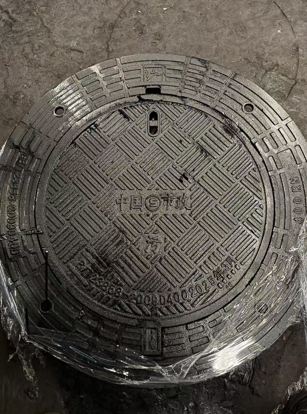 桑珠孜球墨铸铁防沉降井盖展示